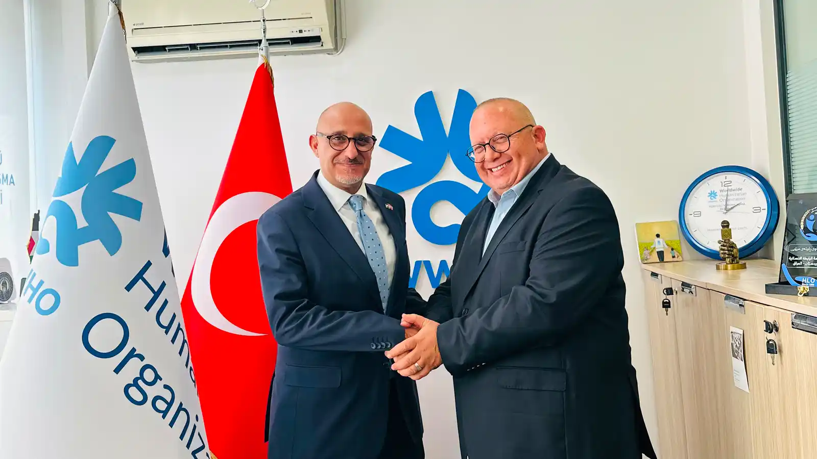 Palestinian Delegation Discusses Strengthening Humanitarian Cooperation with WWHO in Istanbul